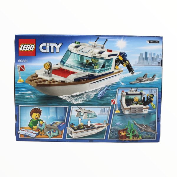 Retired Set 60221 City Diving Yacht For Discount